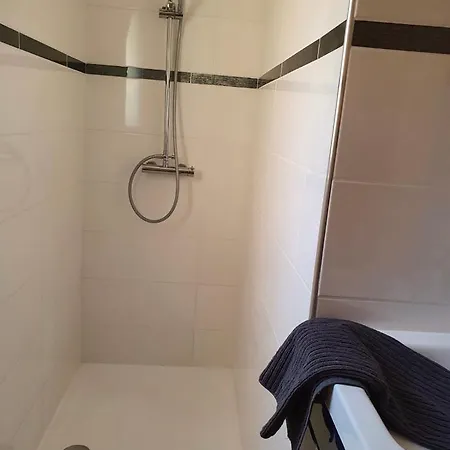 Au Calme Avec Piscine Privative 빌라