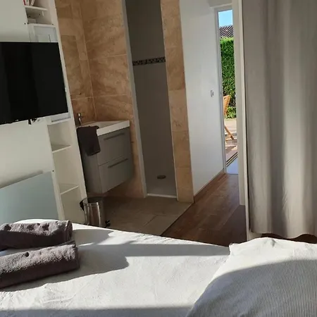 Au Calme Avec Piscine Privative * Борм-ле-Мимоза