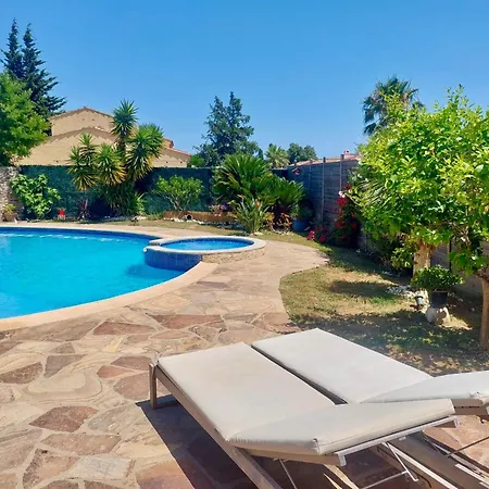 Вилла Au Calme Avec Piscine Privative *